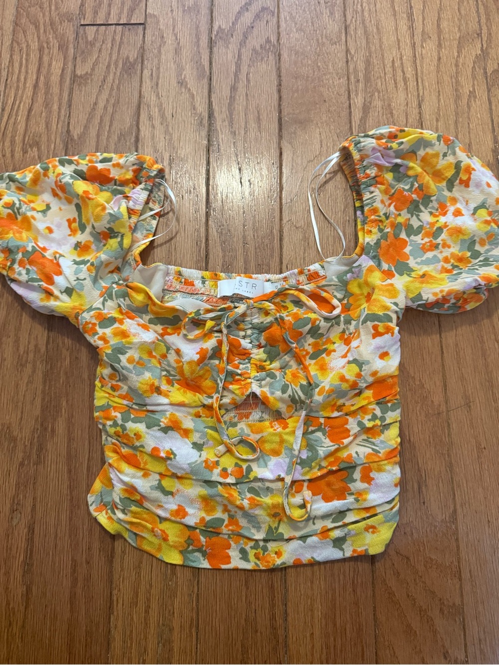 ASTR the Label Floral Puff-Sleeve Crop Top